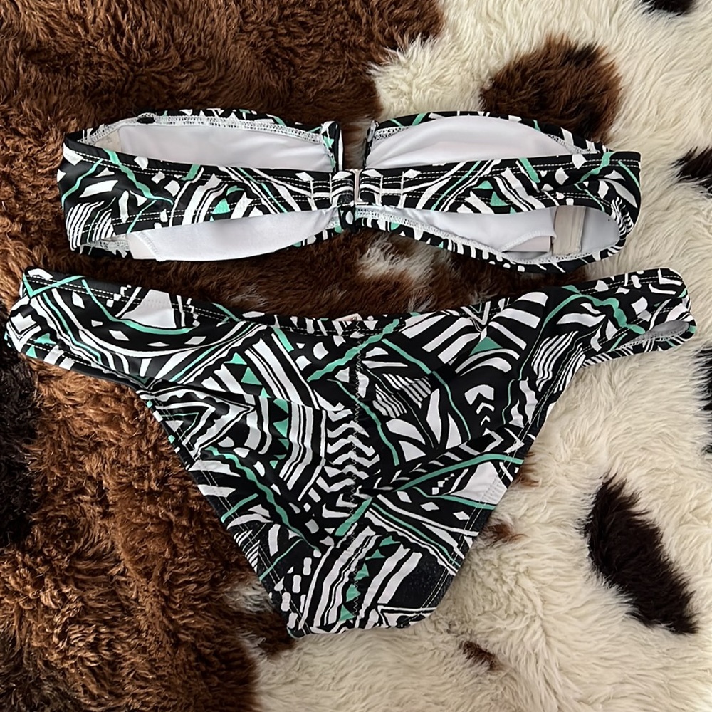 Bikini Lab Set - Picture 2 of 3